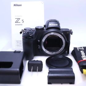【極美品】Nikon Z5 ボディ ブラック ミラーレス一眼カメラ