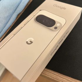 Google Pixel 10 Pro 本体と付属品