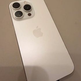 Apple iPhone 15 Pro ホワイト本体 256GB SIMフリー