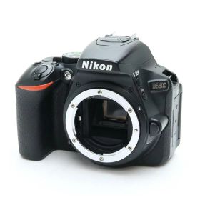 【中古】 《良品》 Nikon D5600 ボディ [ デジタルカメラ ]