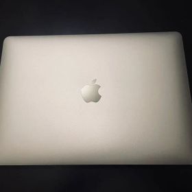 【美品】MacBook Air M1チップ メモリ8GB SSD256GB