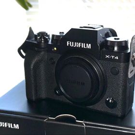 【ショット数約5000回未満】富士フィルム FUJIFILM x-t4 ボディ