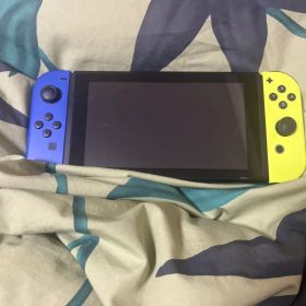 Nintendo Switch 本体 青と黄 Joy-Con ARMS