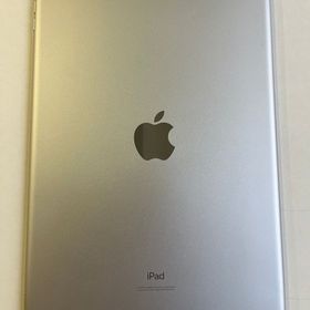 美品 iPad 第8世代 32GB Wi-Fi + Cellularシルバー MYMJ2J/A