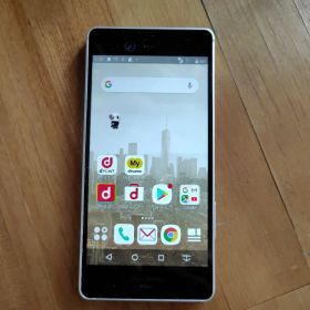 美品 富士通 arrows NX F-01K スマートフォン本体 SIMフリー