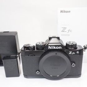 【 美品 242ショット 】Nikon Z fc ブラック ニコン ミラーレスカメラ [管NI6898]
