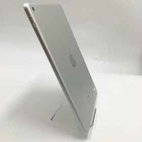 Apple iPad 第6世代 32GB シルバー Wi-Fi 動作確認済 【全額返金保証】【最速発送】