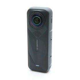【中古】 《美品》 Insta360 X5 エッセンシャルバンドル CINSAAHA-X504 [ デジタルカメラ ]