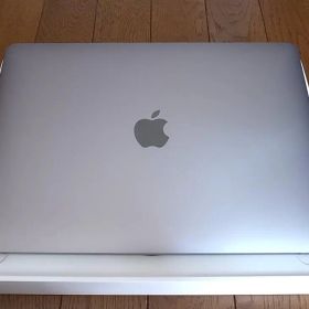 美品 MacBook Air 2020 Corei7 16GB スペースグレイ