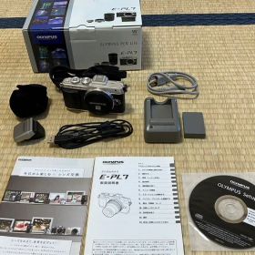 OLYMPUS PEN Lite E-PL7 ボディ シルバー レンズなし
