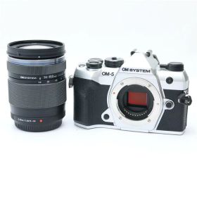 【中古】 《美品》 OM SYSTEM OM-5 Mark II 14-150mm II レンズキット シルバー [ デジタルカメラ ]