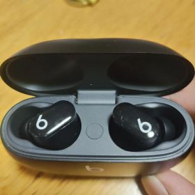 Beats Studio Buds 正規品 シリアル番号あり
