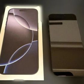 iPhone 16 Pro Max スペースブラック 本体 256GB