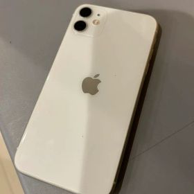 Apple iPhone 11 ホワイト 6.1インチ 本体