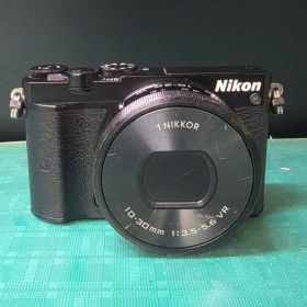 Nikon1 J5 レンズキット 10-30mm PD ブラック