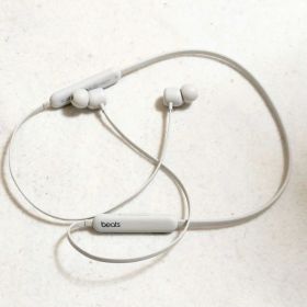 Beats Flex ホワイト 動作確認済み