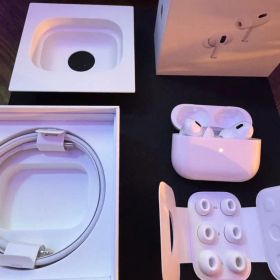 AirPods Pro(第2世代)本体 充電ケーブル付き