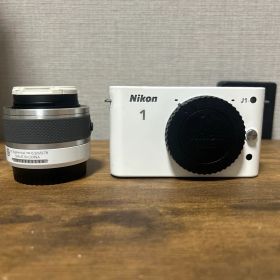 Nikon1 J1 ホワイトミラーレス一眼 外箱付