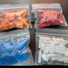 カタン木駒4色セット 盗賊駒付き