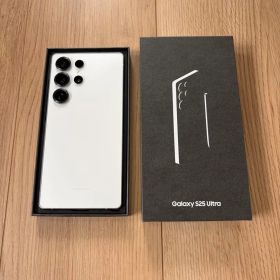 GalaxyS25 Ultra チタニウムホワイト256GB SIMフリー