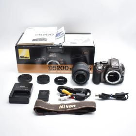 B#9309 Nikon デジタル一眼レフカメラ D5200 レンズキット AF-S DX NIKKOR 18-55mm f/3.5-5.6G VR付属 ブロンズ D5200LKBZ