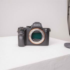 ソニー(SONY)の‼️保証書付き‼️SONY α7 II ミラーレス一眼カメラ ILCE-7M2(ミラーレス一眼)