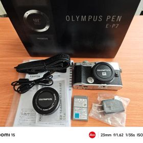 OLYMPUS PEN E-P7 レンズキット シルバー シャッター数603回！