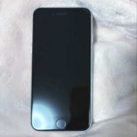 iPhone SE3 64GBスターライトSIMフリー