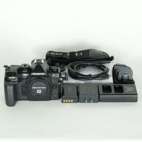 [美品 | シャッター数41,450回] OM SYSTEM OM-1 [ボディ] | マイクロフォーサーズマウント