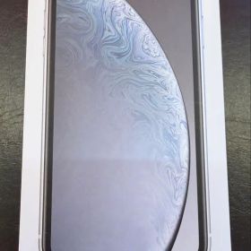 Apple iPhone XR ホワイト（箱付き）