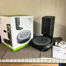 B3激安早い者勝ち✨ルンバ i3+ 自動ゴミ収集機能付きロボット掃除機本体