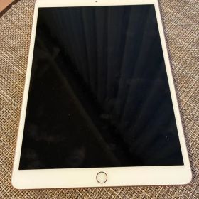 iPad Air 第3世代 256BG