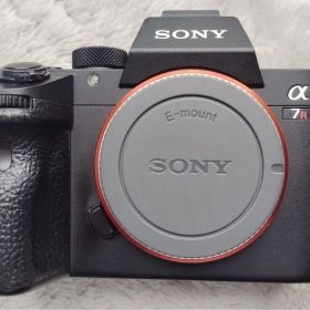 SONY α7R III ミラーレス一眼 本体 おまけに128GBメモリカード付
