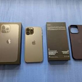 iPhone 13 pro max Graphite 256GB 中古 美品 サードパーティーMagsafe対応 カバー付き