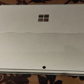 Microsoft Surface Pro 8 本体