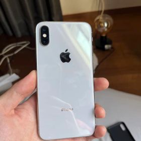 Apple iPhone Xs シルバー 256GB 本体のみ