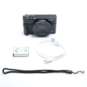 B#10367 SONY(ソニー) コンパクトデジタルカメラ Cyber-shot RX100VII ボディ ブラック 1.0型積層型CMOSセンサー 光学ズーム8倍(24-200mm) 180度チルト可動式液晶モニター 4K動画記録 DSC-RX100M7