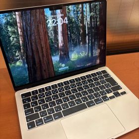 MacBook Air 13インチ2025 M4 / 16GB / 256GB