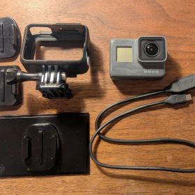 GoPro Hero Black 5 アクションカメラ 本体と付属品