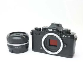 【中古】 《美品》 Nikon Z fc Z 28mm F2.8 （Special Edition）レンズキット ブラック [ デジタルカメラ ]