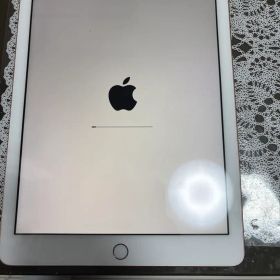 Apple iPad (第6世代) 128GB ローズゴールド本体