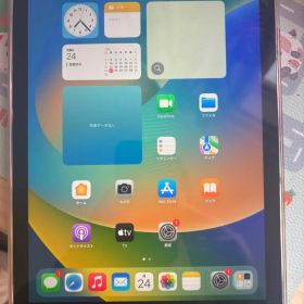 ①Apple iPad (第6世代) 32GB スペースグレー