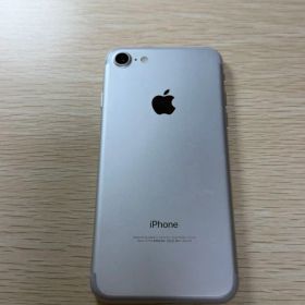 iPhone 7 シルバー 32GB｜SIMフリー｜バッテリー76％｜状態良好