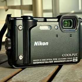 Nikon COOLPIX W300防水デジタルカメラ