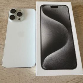 Apple iPhone 15 Pro Max ホワイト チタニウム 本体