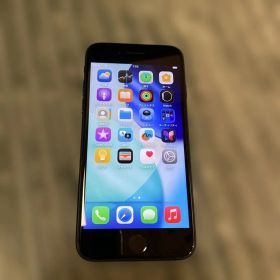 iPhone SE3 第3世代 64GB SIMフリー