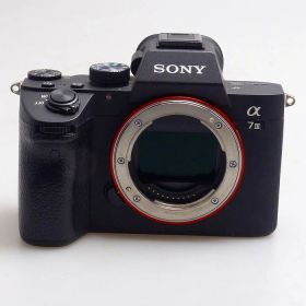 【中古】 (ソニー) SONY α7III ILCE-7M3【中古カメラ デジタル一眼】 ランク：AB