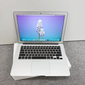 MacBook Air 2015 13インチ 4GB /128GB シルバー