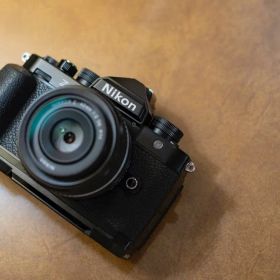 Nikon Zf 40/2 SE Kit