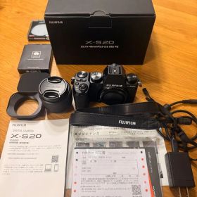 Fujifilm X-S20 ミラーレス一眼カメラ